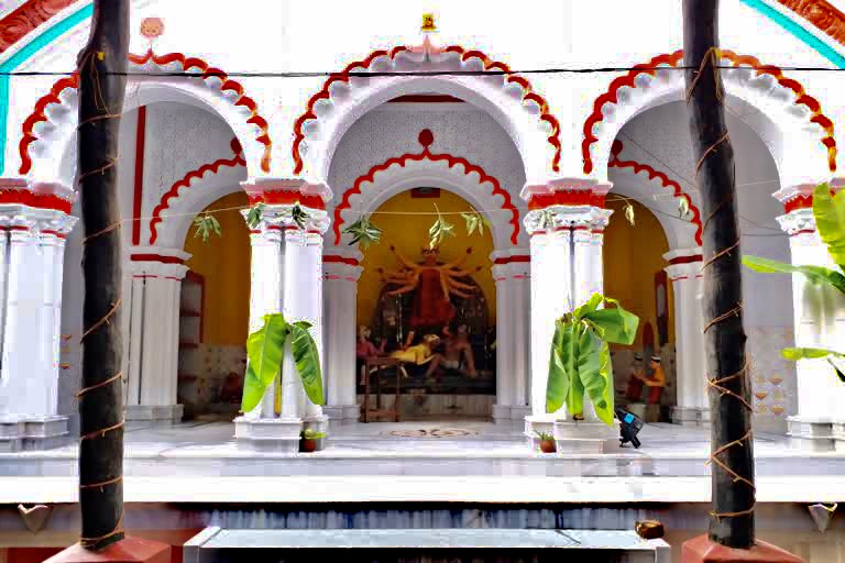The Grand Houses: Life, Power, and Stone in Kolkata's Bonedi Baris